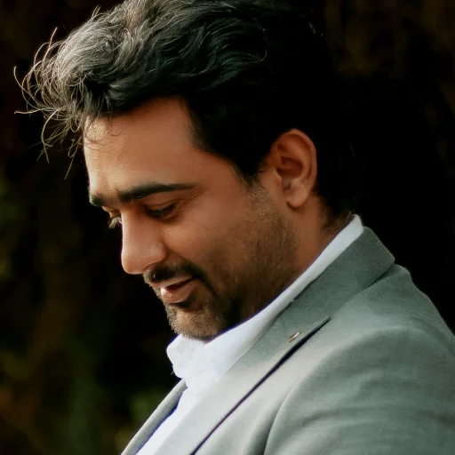 Amid Esfahani avatar